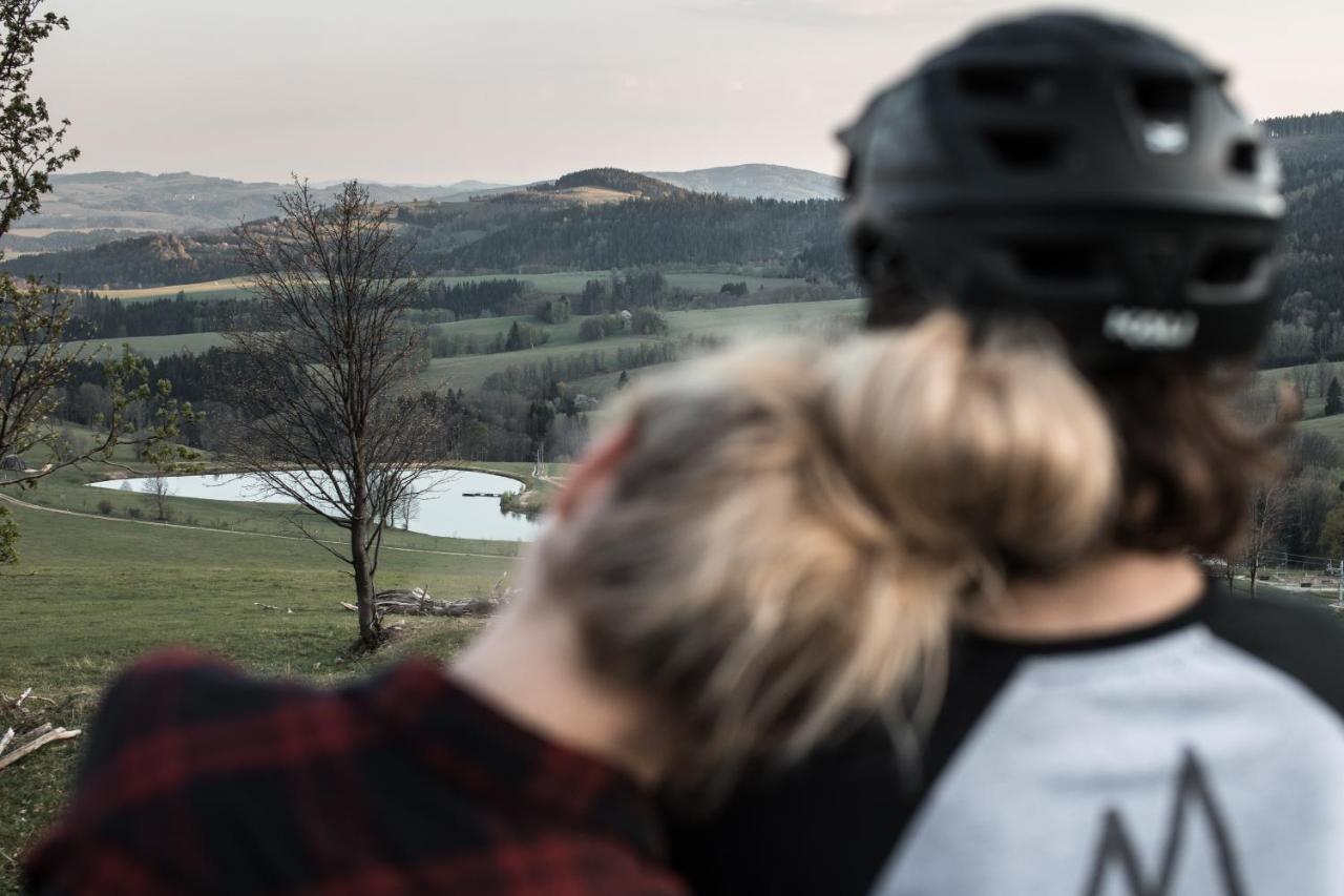 Penzion Kolovna Hynčice pod Sušinou Exteriör bild
